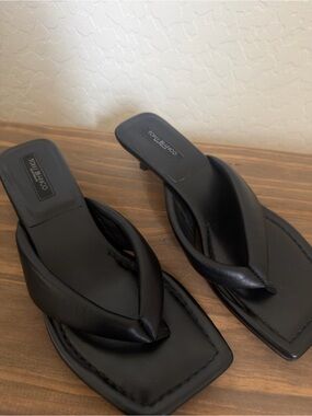 Tony Bianco Tropic Mules